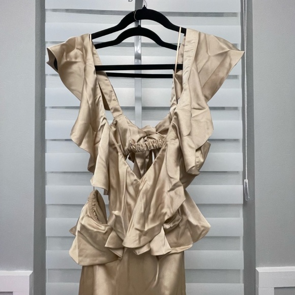 NWT Show me your Mumu Zoey Midi Dress in Champagne Luxe Satin Size L - Picture 5 of 7